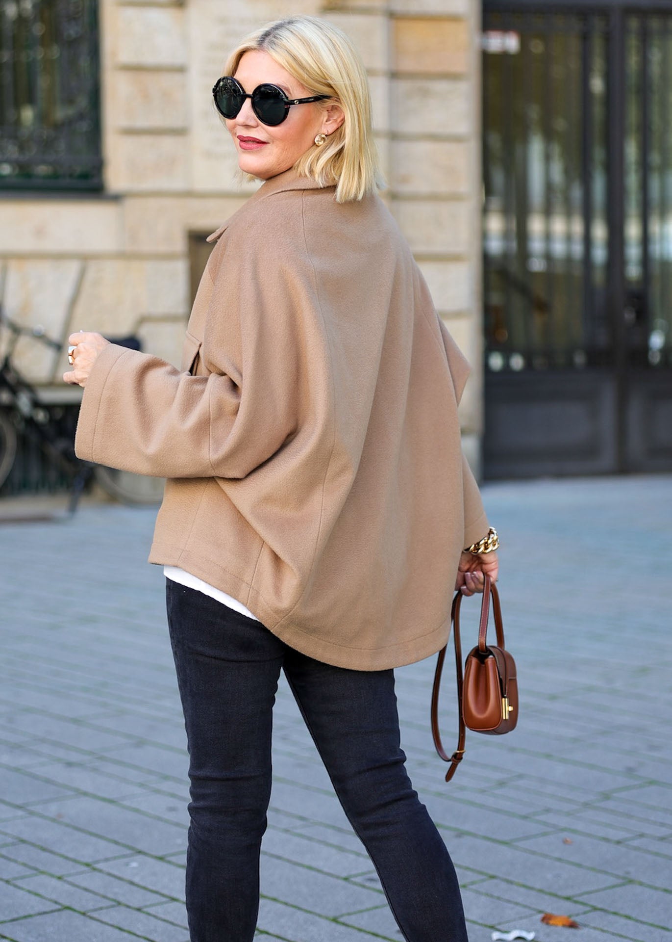 Chaqueta oversize camel