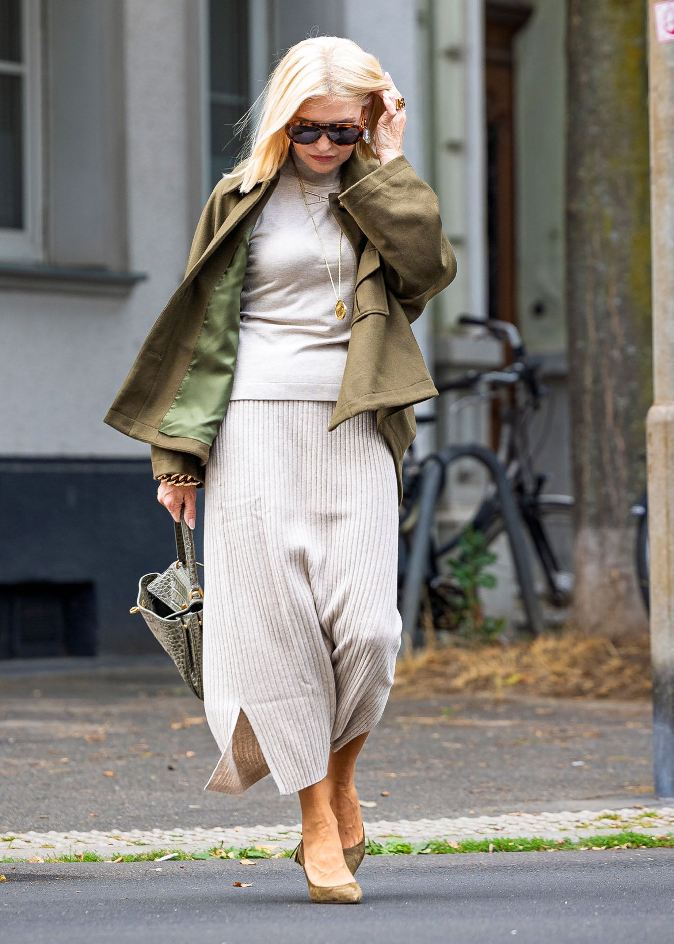 Strickrock, Beige