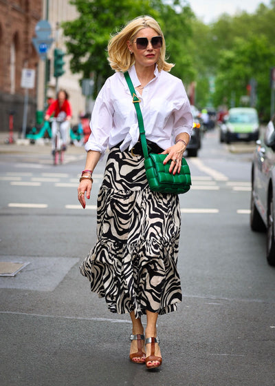 Falda estampado tigre negro