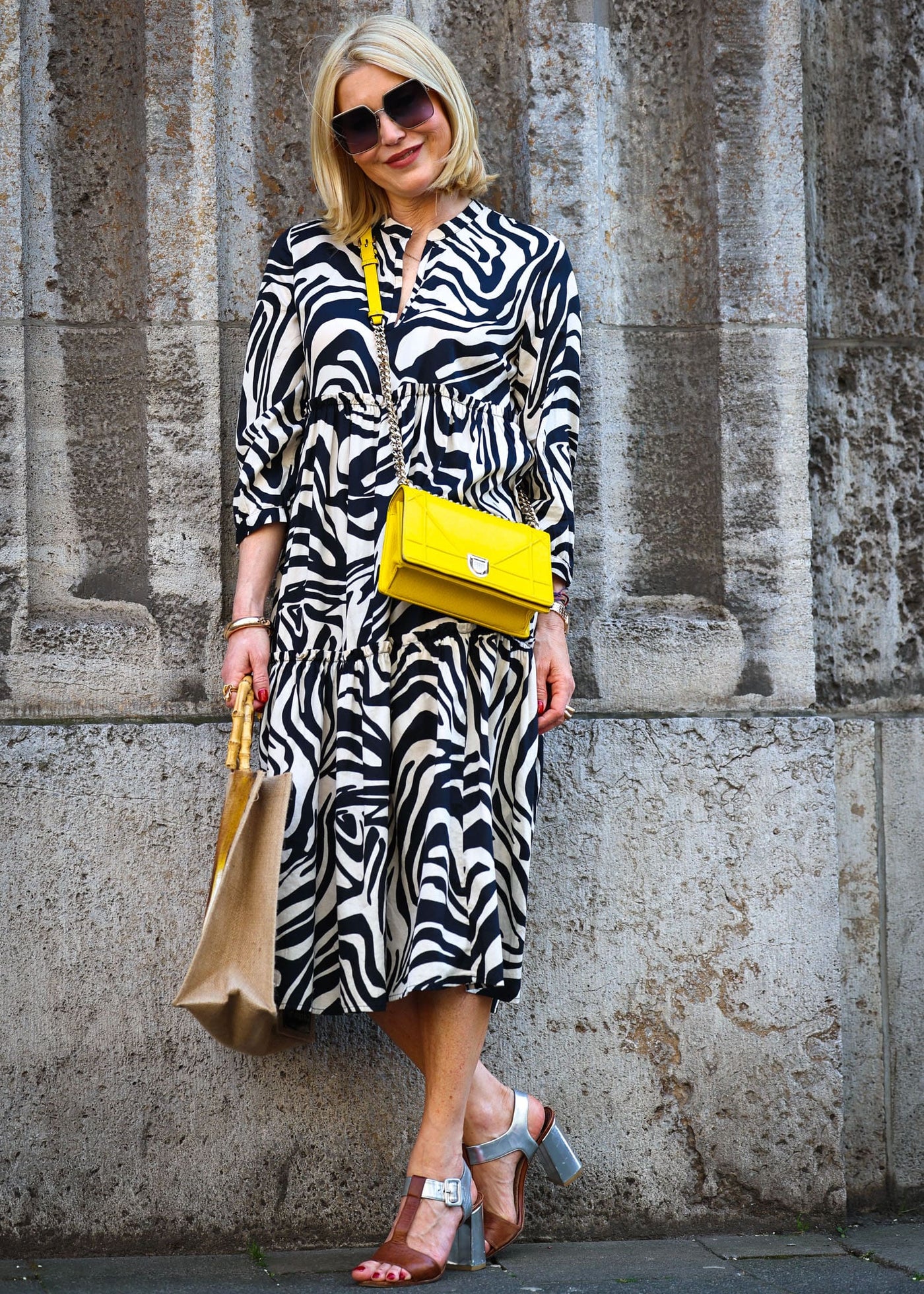 Black tiger pattern flounce dress