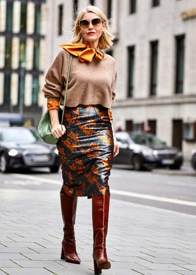 Cropped turtle sweater caramel