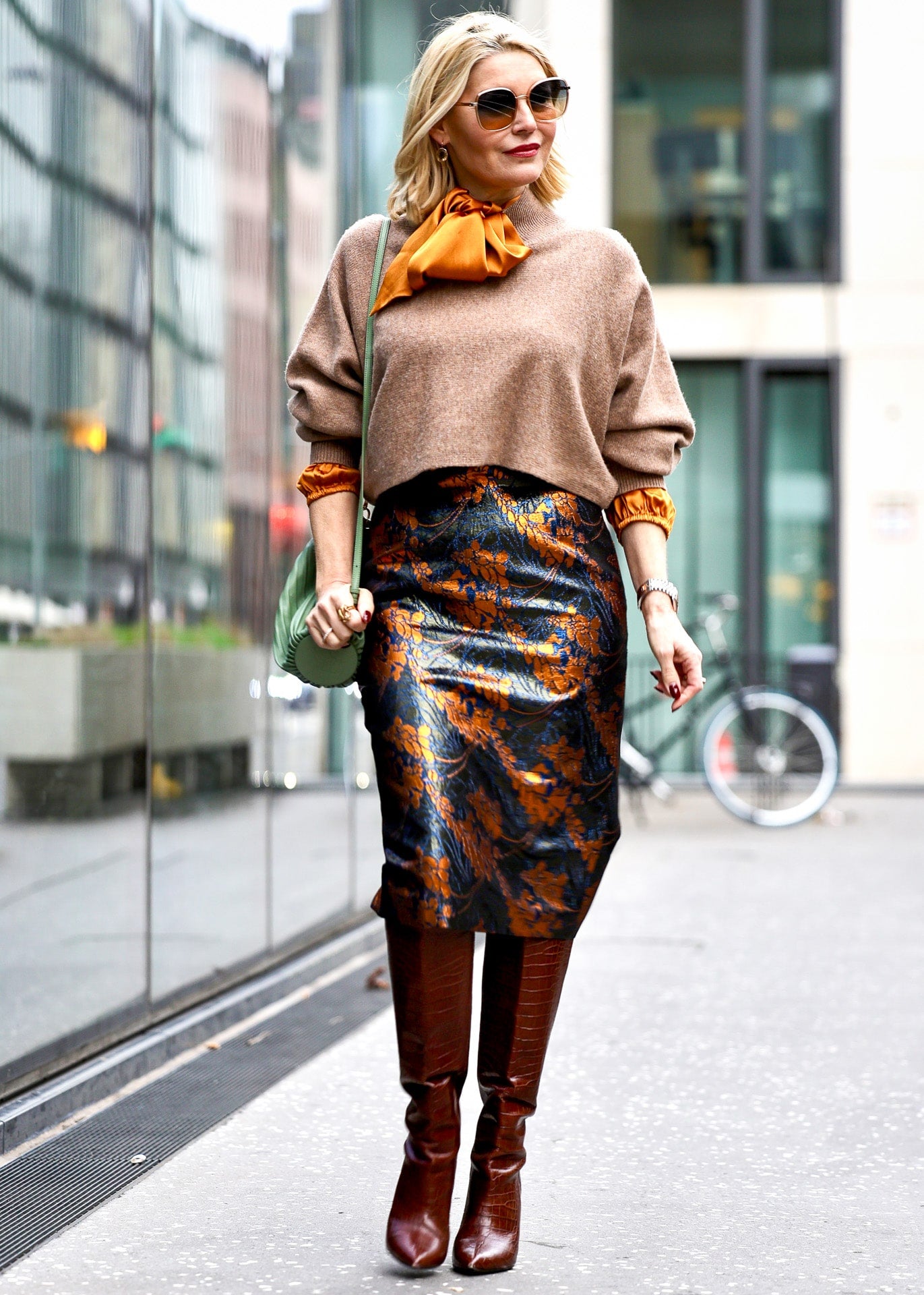 Cropped turtle sweater caramel