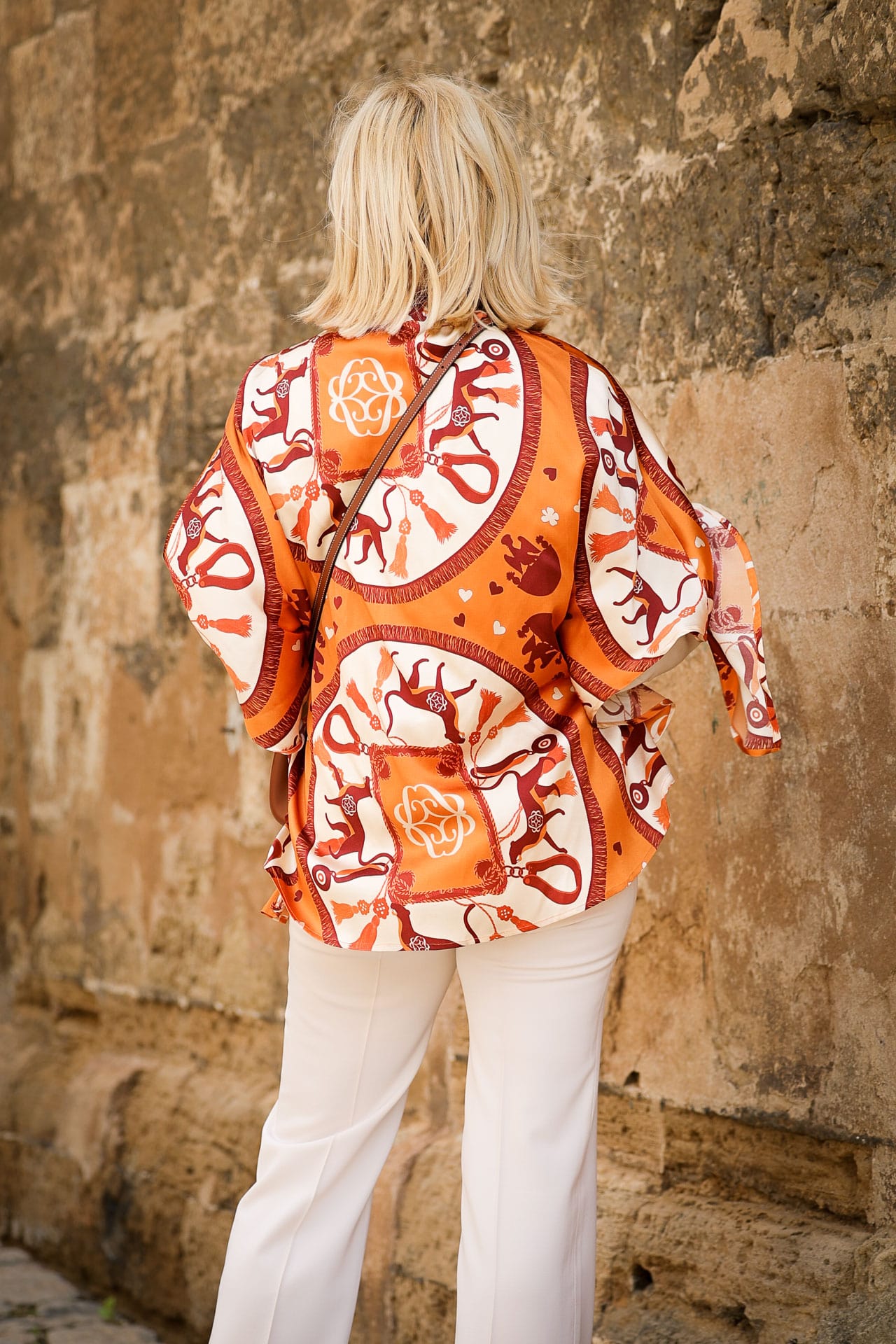 Silk cape Puretoi signature pattern orange
