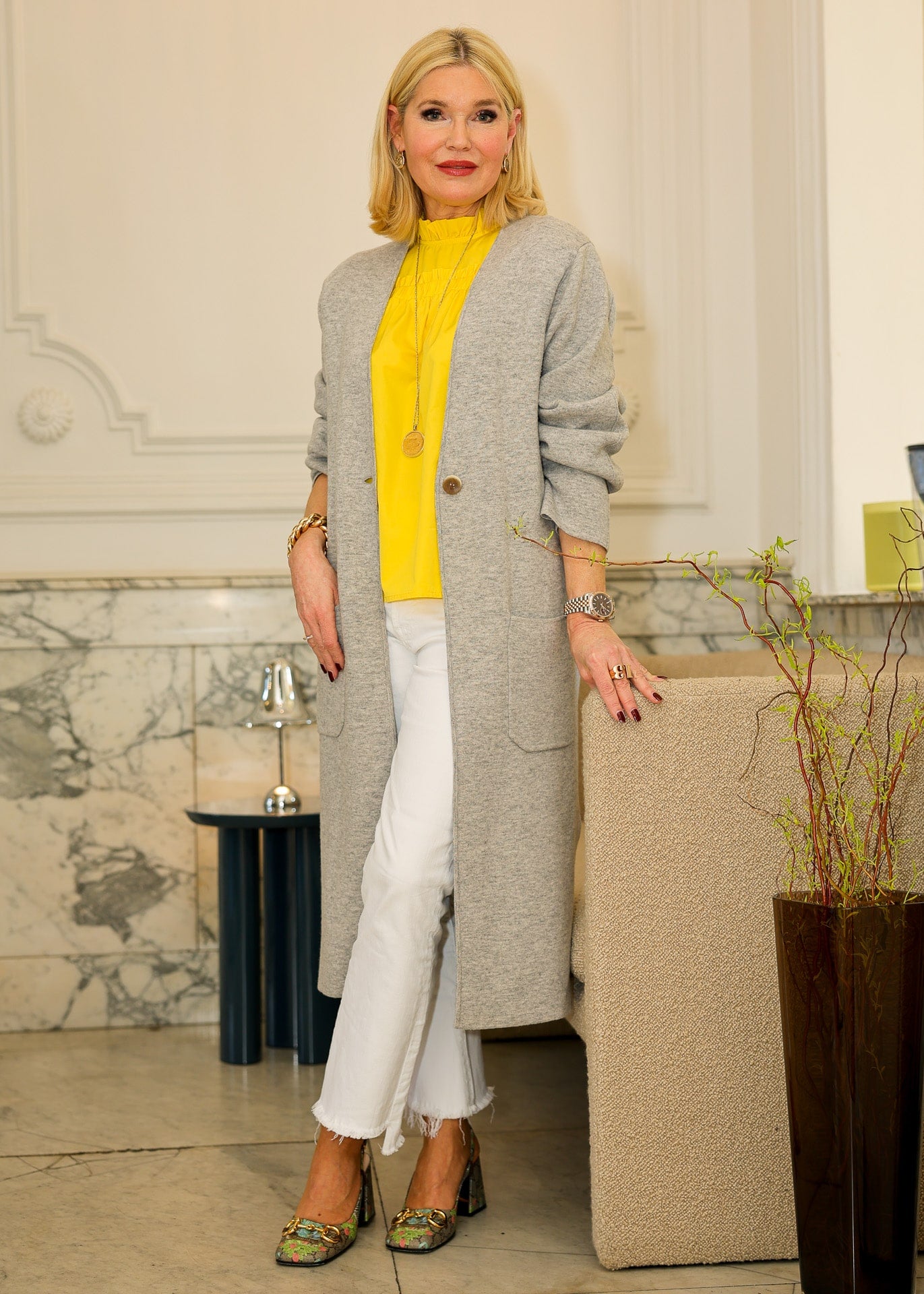 Long knitted coat gray melange