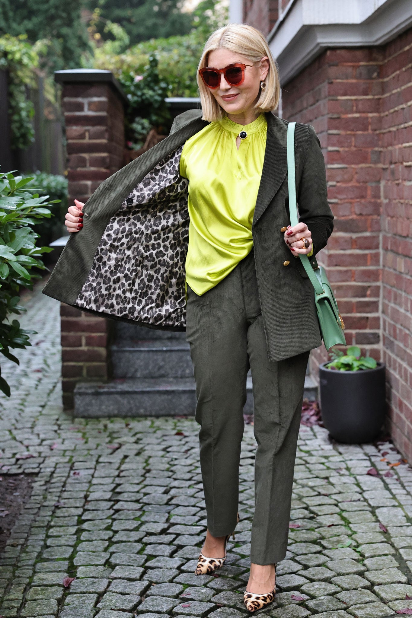 Corduroy trousers, dark green